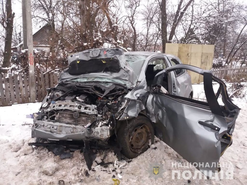 Жуткое ДТП под Житомиром: трое погибших, пострадал ребенок