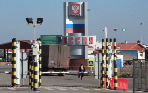 Россия сосредоточила на границе с Украиной 100 тысяч обученных военных — Полторак