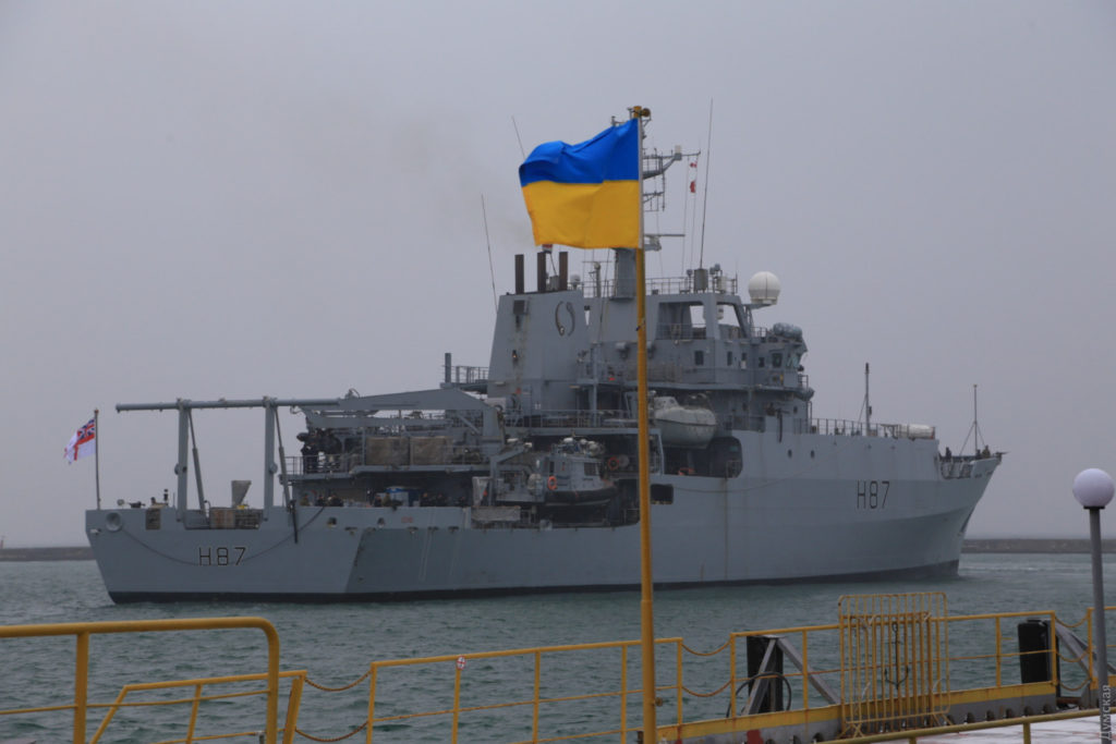 Хотів би побачити як російські вояки будуть діяти, коли корабель НАТО пройде через Керченську протоку – Уколов