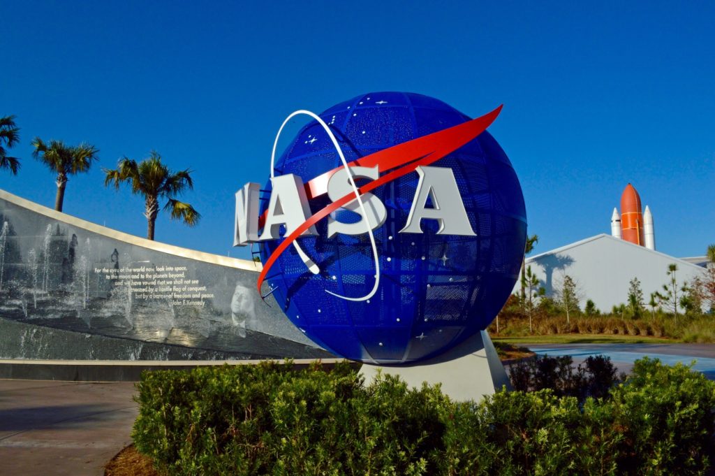 NASA сфотографувало зірку, яка у 200 разів більша за Сонце: фото