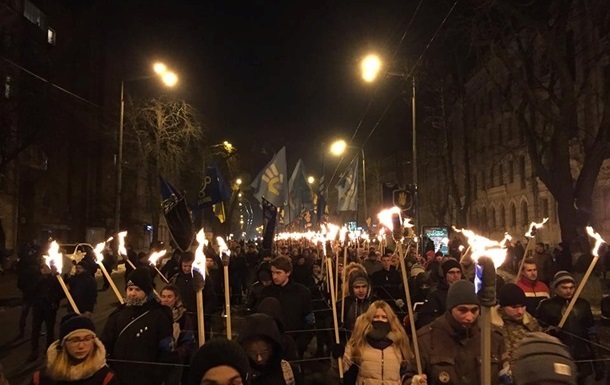 У центрі Києва перекривають рух транспорту: перелік вулиць