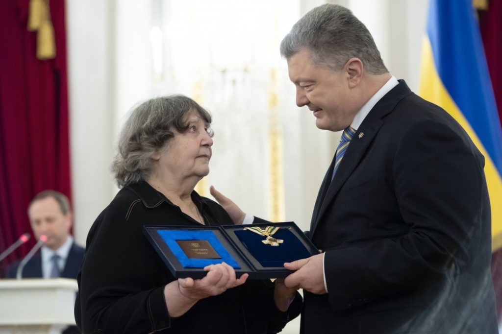 День соборності України: Порошенко нагородив найвищим орденом чотирьох видатних українців