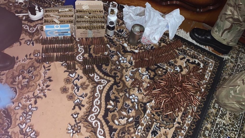 У депутата в Винницкой области изъяли 22 снаряда для гранатомета, взрывчатку и патроны: фото