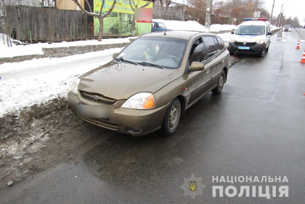 Не успел затормозить: на Киевщине водитель сбил двух школьников