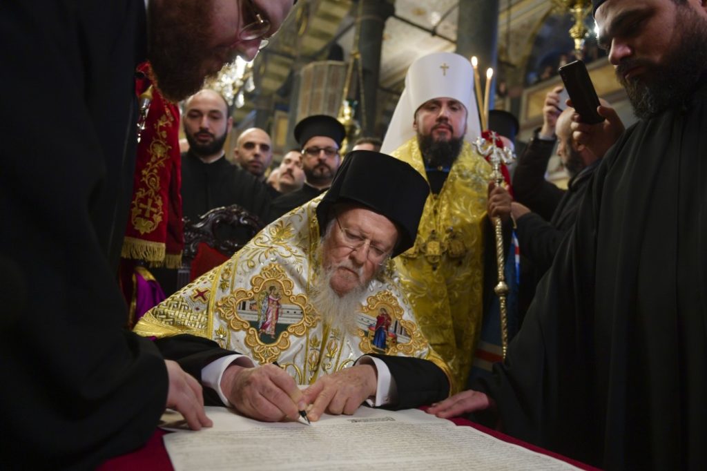 Томос підписано. Церемонія відбулася за участі Петра Порошенка, Епіфанія та Варфоломія