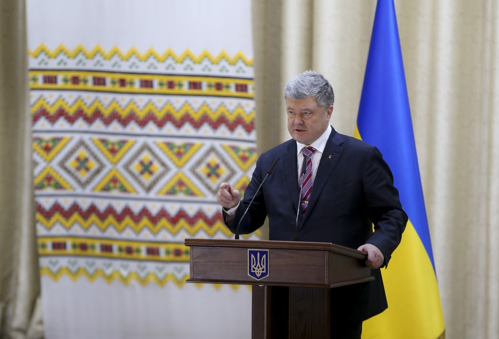 Ми маємо свої потреби задовольняти своїм газом – Порошенко
