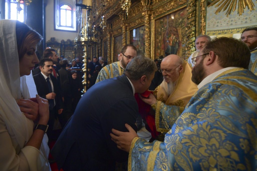 З нами був Бог і ми це відчували: Порошенко прийняв причастя у Храмі Св.Георгія Вселенського Патріархату