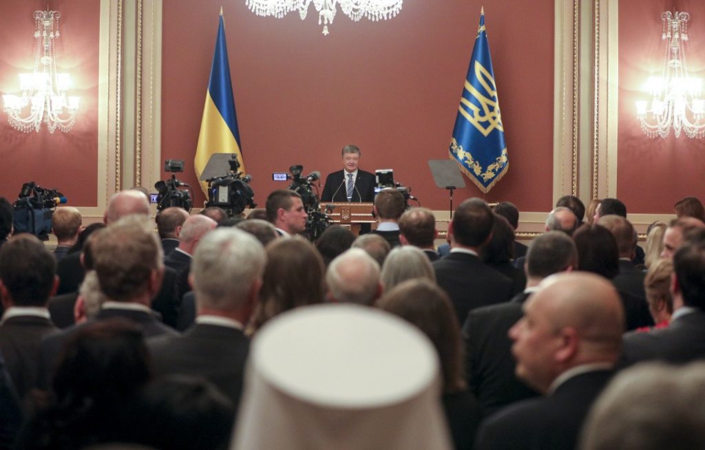 Ни один судебный фарс не поможет России скрыть акт открытой агрессии против Украины на море — Порошенко