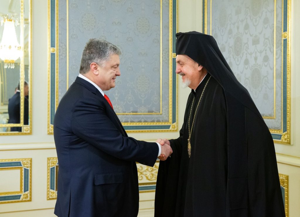 Порошенко зустрівся з делегацією Вселенського патріарха