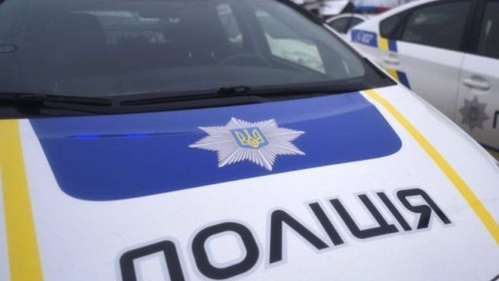 Под Киевом полицейские во время преследования совершили два ДТП и въехали в магазин: обнародовано фото