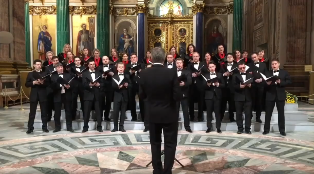 “На подводной лодочке да с атомным моторчиком”: в Ісаакіївському соборі заспівали про бомбардування США