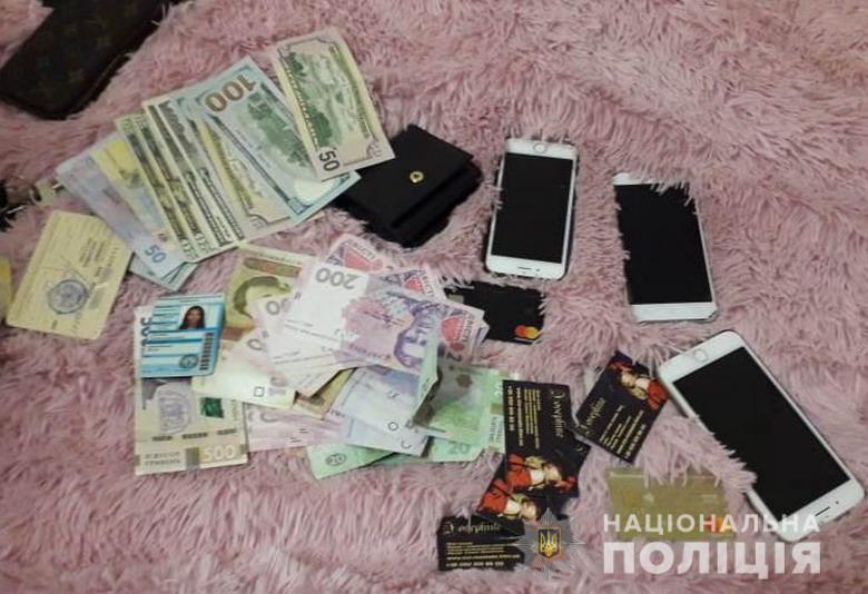 Три тисячі гривень за годину масажу: у Києві закрили місце розквіту проституції