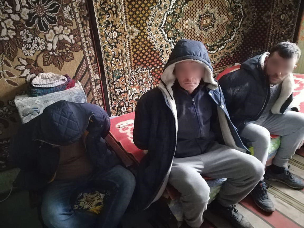 В Україну незаконно намагались потрапити два громадянина Великої Британії: оприлюдненно відео затримання на кордоні