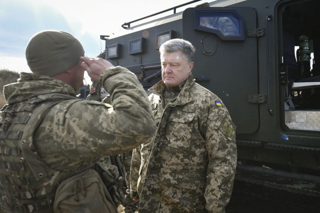 Защитник ДАП рассказал, почему военные поддерживают Порошенко