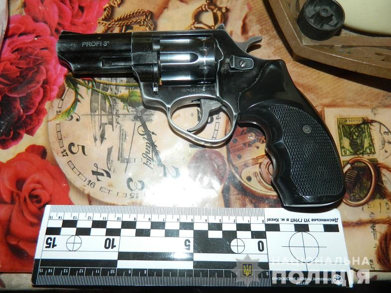 П’яний киянин застрелив свою матір з револьвера