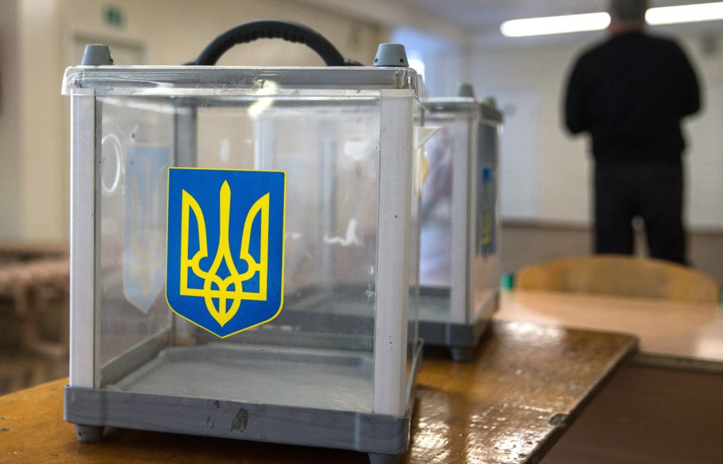 Штаб одного з кандидатів готує схему зі зриву виборів – Черненко