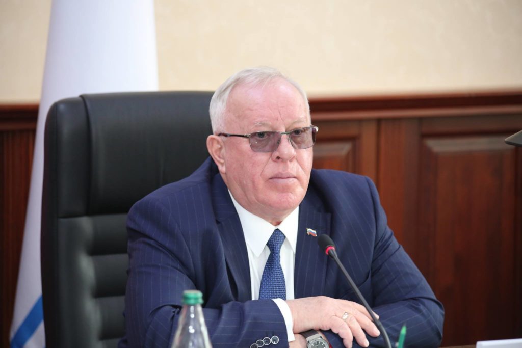 Вслед за Назарбаевым: глава еще одной республики РФ ушел в отставку