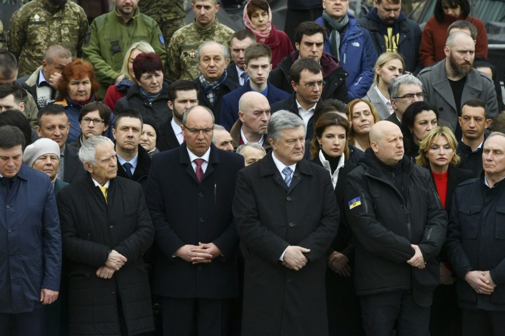 Господь почує наші молитви і збереже Україну і нашу єдність — Порошенко