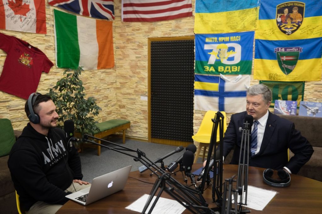 Петр Порошенко обратился к жителям временно оккупированных территорий Украины