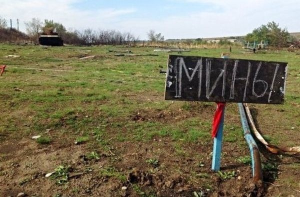 Повальне дезертирство: російські окупанти мінують тили лінії зіткнення на окупованому Донбасі