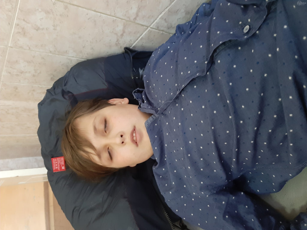 У маріуполькій школі жорстоко побили п’ятикласника: дитину госпіталізовано у нейрохірургію