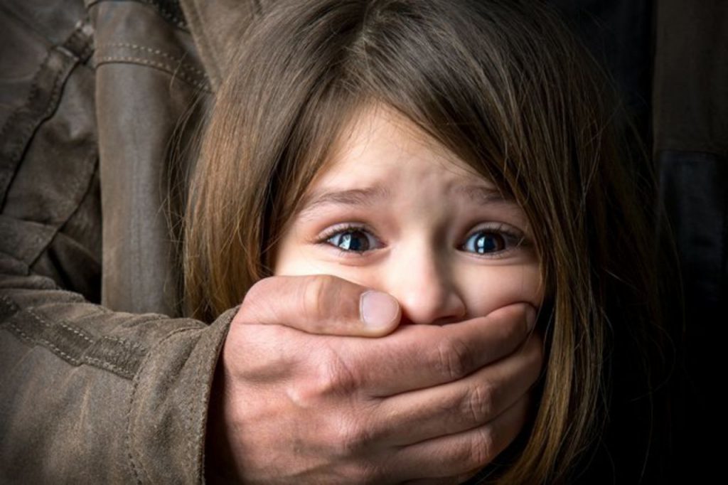 На Київщині заарештували педагога за підозрою в розбещенні п’ятьох вихованців
