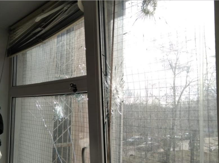 У Києві невідомий стріляв у будівлю суду