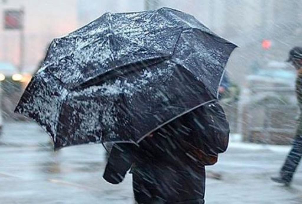 Storm warning in Zaporizhia: wind, blizzard and ice