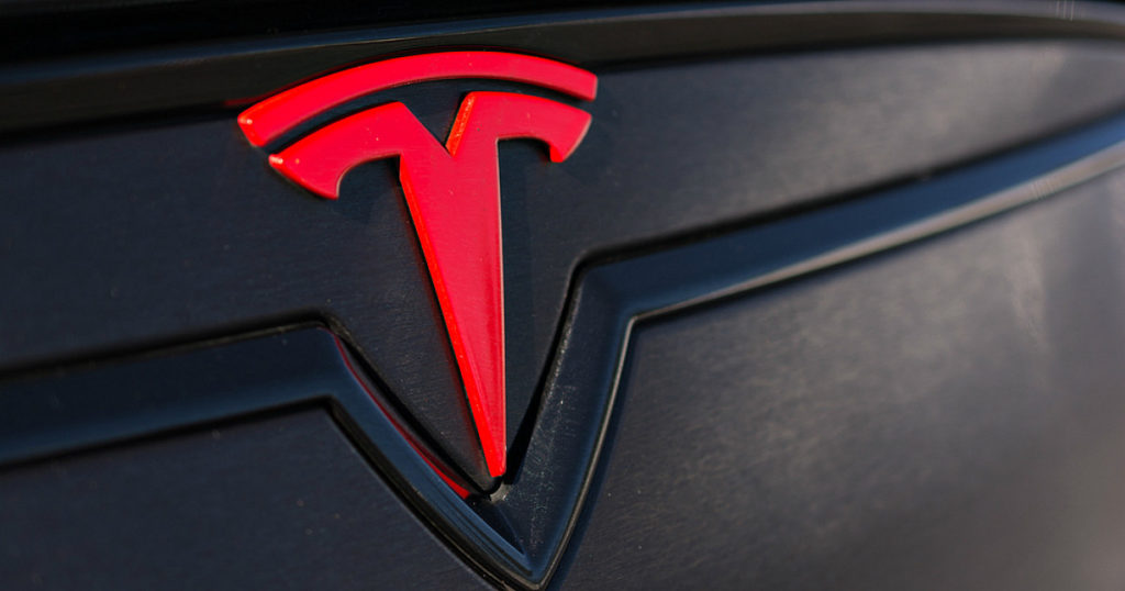 Tesla поднимает цены на свои электромобили