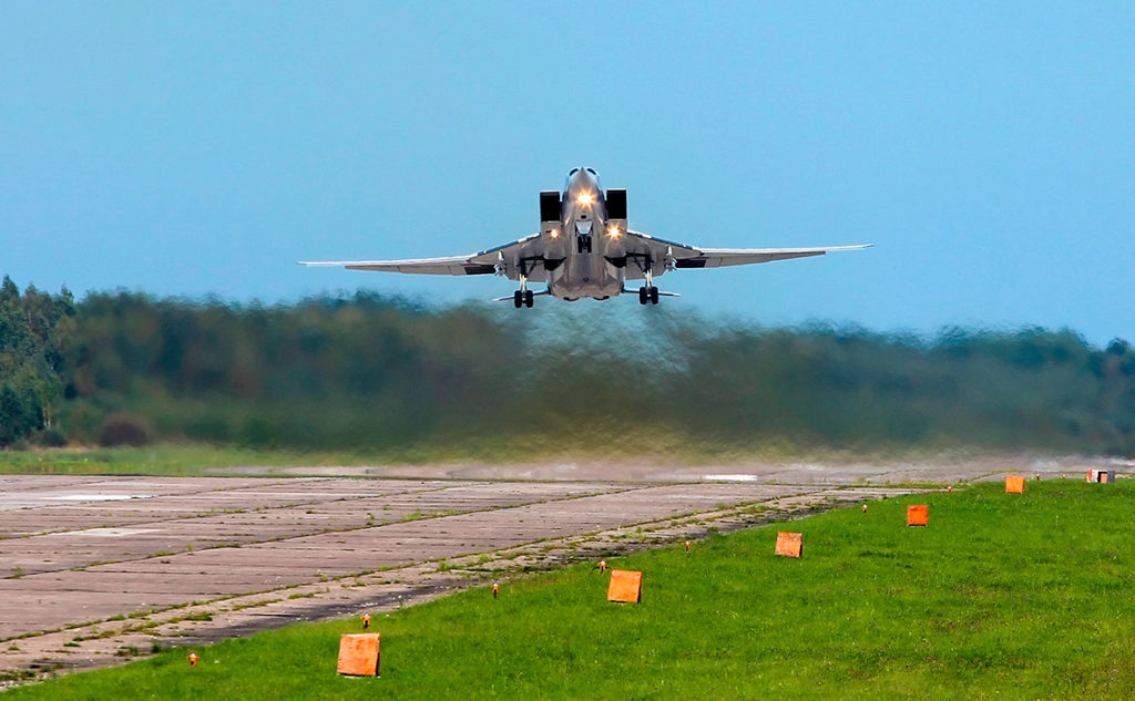 Россия перебросила в оккупированный Крым  бомбардировщики ТУ-22М3