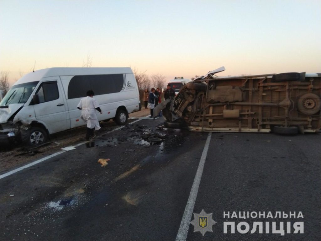 В Одесской области маршрутка с пассажирами попала в масштабное ДТП: фото