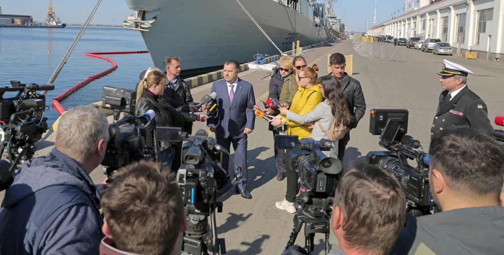 Кораблі НАТО на постійній основі   заходитимуть  до портів України — Степан Полторак