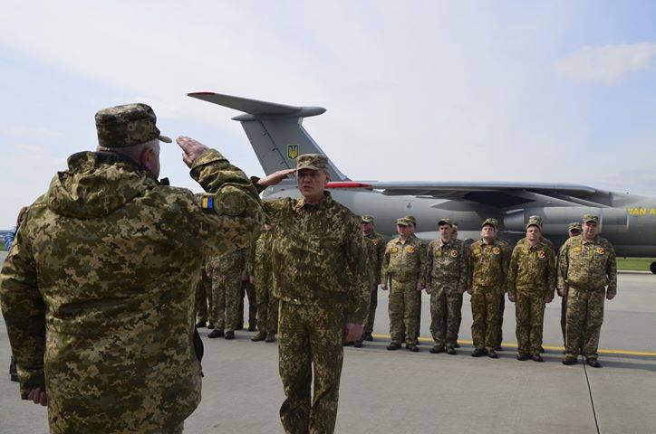Українські військові льотчики повернулись після спецоперації в Гренландії