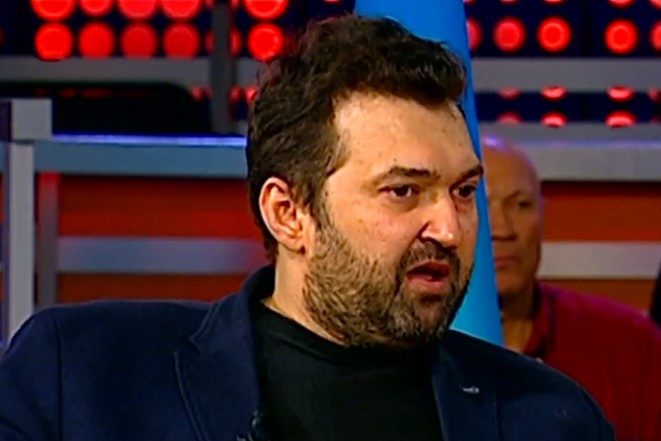 Два олігархи та пісочниця президента ділитимуть країну –  Голобуцький