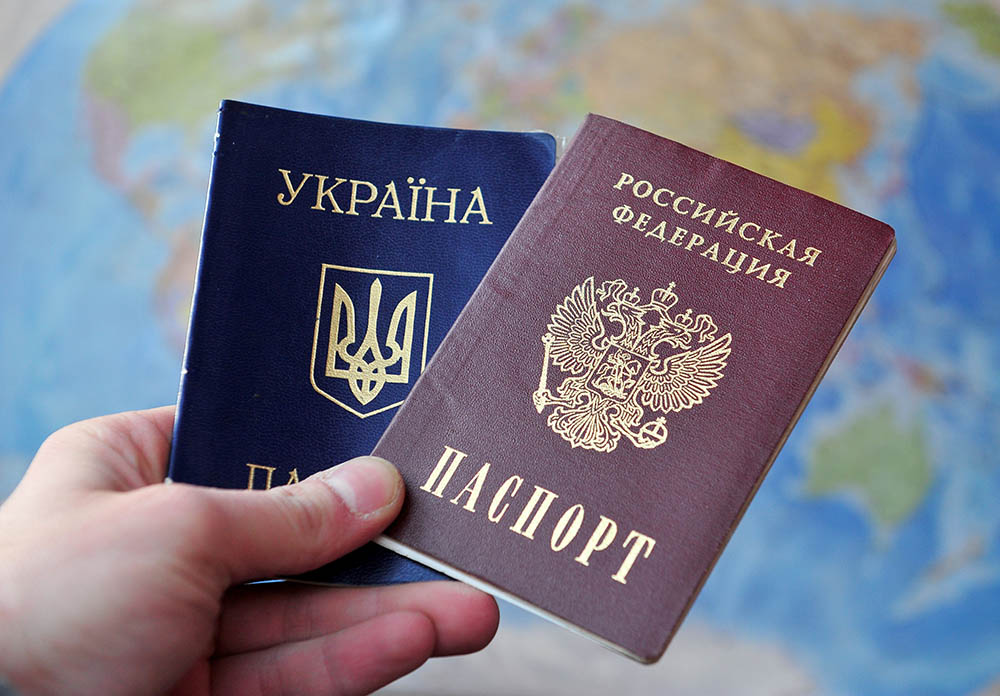 Україна і світ ніколи не визнають російські паспорти, видані жителям ОРДЛО – МЗС