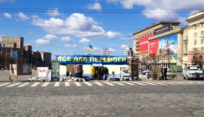 На центральній площі Харкова вибухнув намет волонтерів: є постраждалий