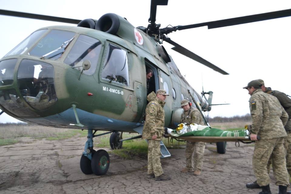 Поранених вибухом піротехніків доставили вертольотами з Донеччини до Дніпра