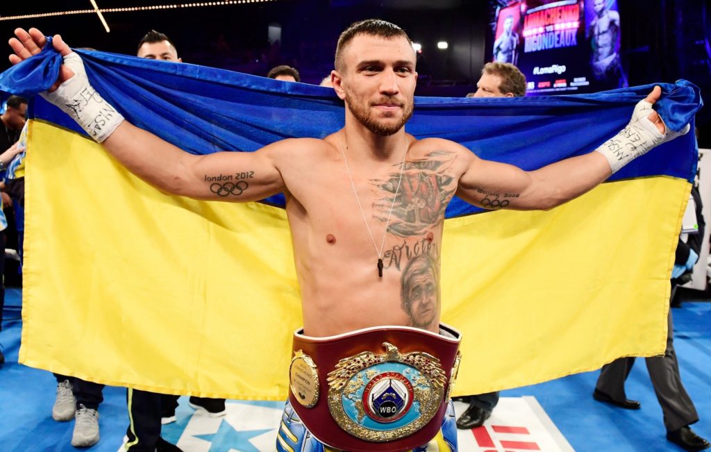 Українець Ломаченко нокаутував Кроллу та захистив титули чемпіона в легкій вазі