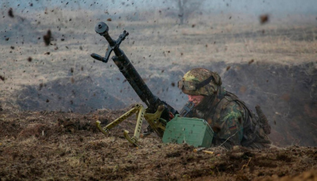 Окупанти на Донбасі відкрили вогонь з великокаліберної зброї: ЗСУ зазнали втрат