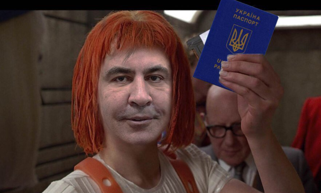 Делать шаурму и бегать по крышам: в соцсетях обсуждают возвращение Саакашвили