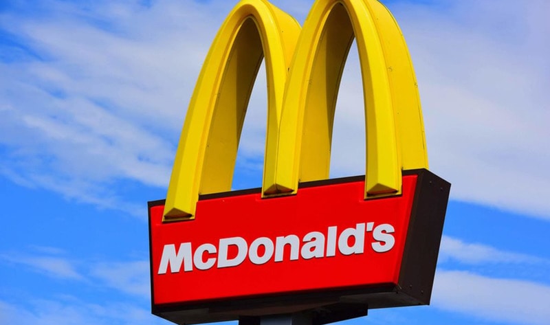 McDonald’s припиняє продавати легендарний бургер: що сталося