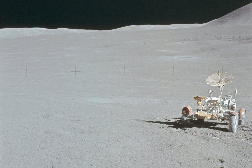 NASA планує відновити польоти на Місяць в 2020 році