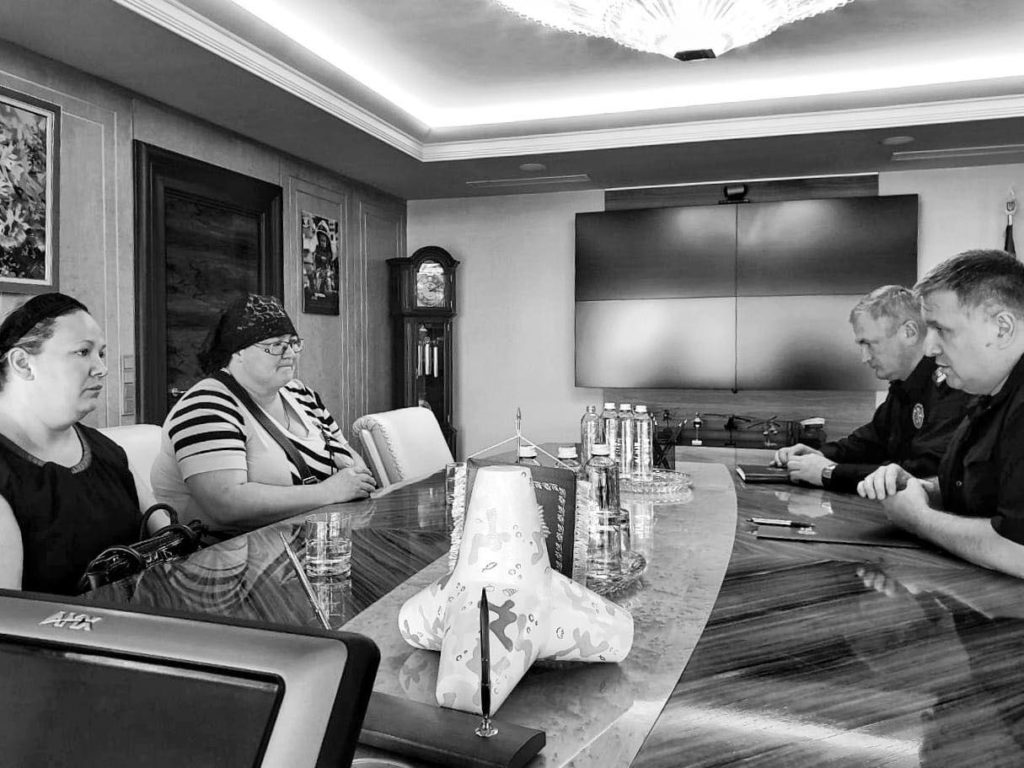 Аваков та Князєв зустрілись з родиною загиблого Кирила Тлявова