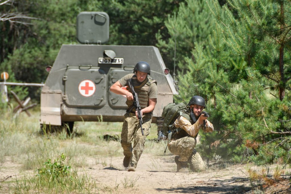 На Чернігівщині відбулись змагання тактичних медиків ЗСУ: неймовірні фото та відео