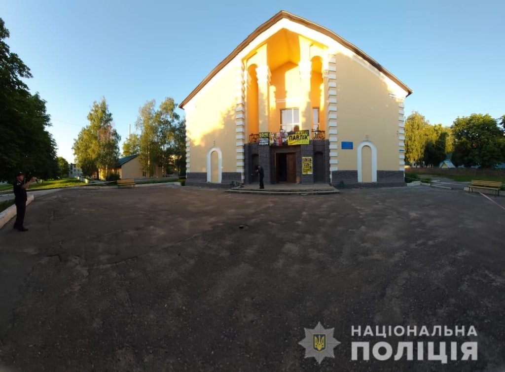 На Харківщині підірвали банкомат та викрали кошти. Фото та відео