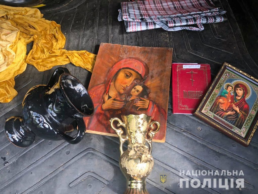 Під Києвом поліція затримала крадія церковного майна