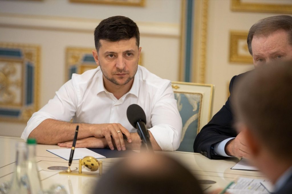 Зеленський одним підписом скасував 61 указ попередніх президентів