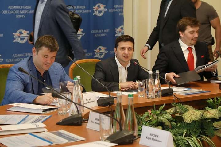 Скандал у Одесі: Зеленський вимагає звільнення керівника ДФС