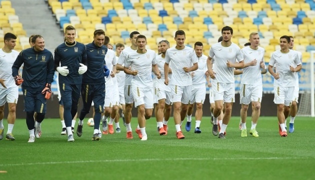 Україна залишається в топ-25 збірних з футболу: оновлений рейтинг ФІФА