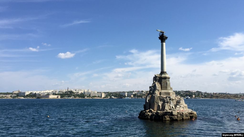 В окупованому Криму почалась велика кадрова чистка: Путін звільнив “губернатора” Севастополя